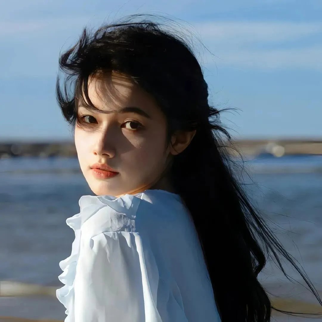 踏浪女人